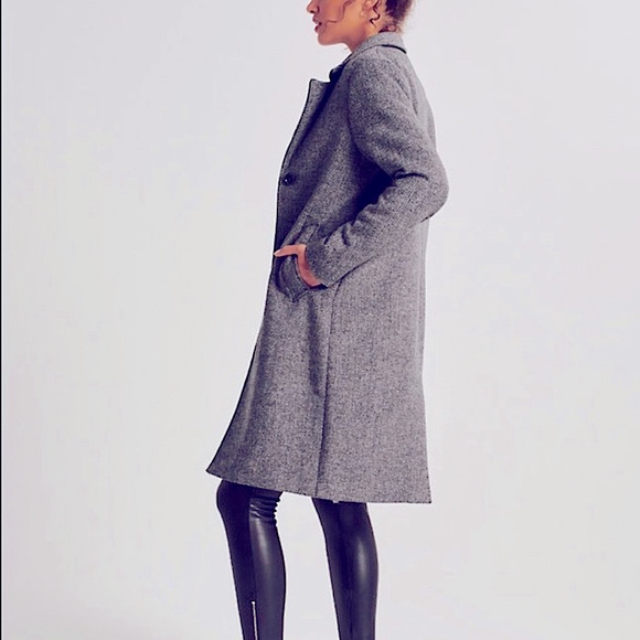 The A&F Dad Coat in Herringbone - Picture 3 of 6